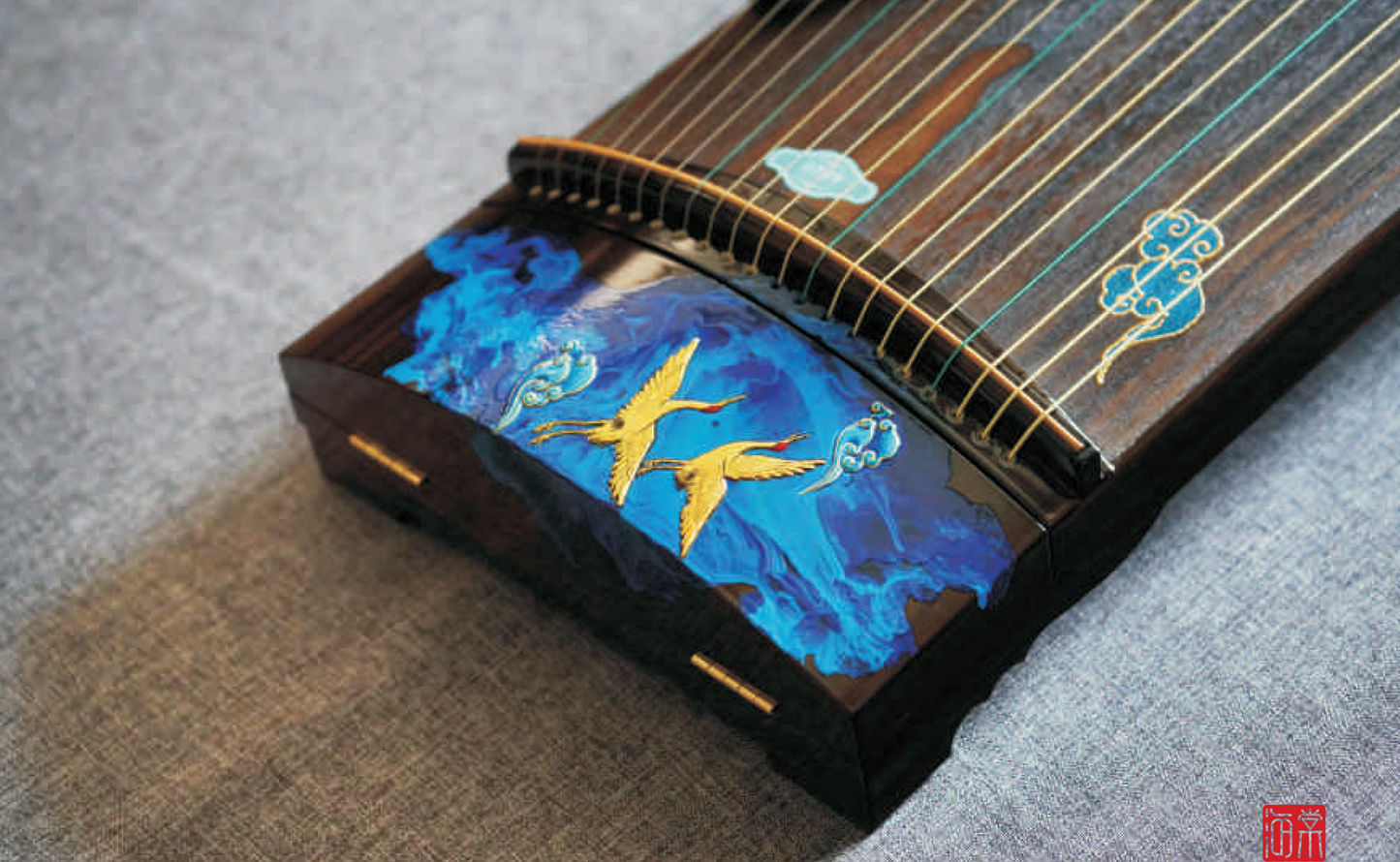 Haitang Guzheng 海棠国乐古筝 carved paulownia with 3D painting 浮雕漆画挖筝 Liuli 琉璃