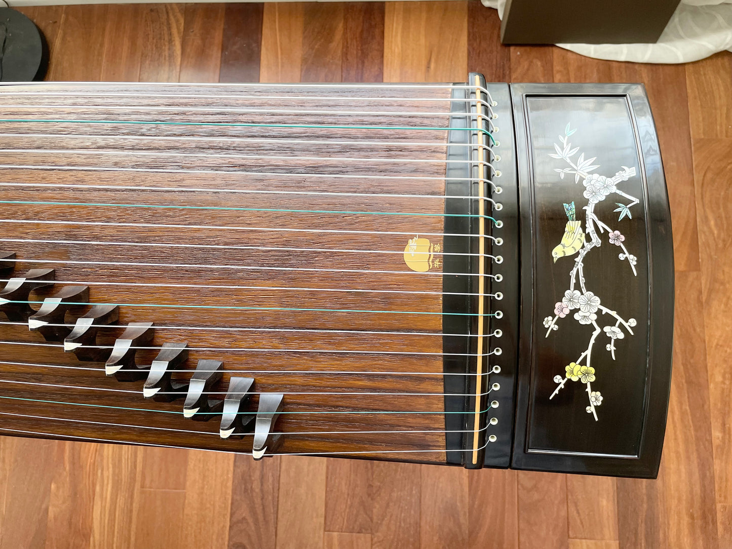 Huali Guzheng 上海华黎古筝 Ebony Wood 黑檀 with shell inlay birds and flowers 贝雕鸟语花香