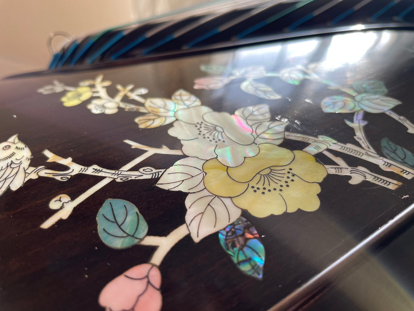 Huali Guzheng 上海华黎古筝 Ebony Wood 黑檀 with shell inlay birds and flowers 贝雕鸟语花香