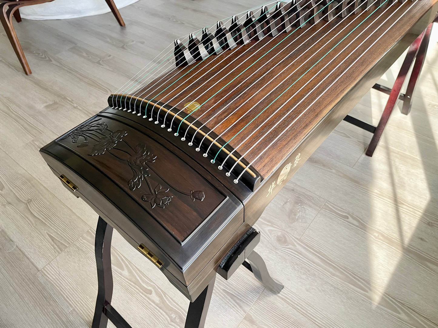 Huali Guzheng 上海华黎古筝 Ebony Wood 黑檀 with sculpted lotus flowers 木浮雕步步生莲