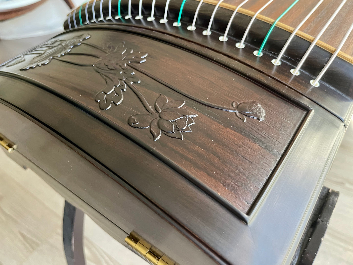 Huali Guzheng 上海华黎古筝 Ebony Wood 黑檀 with sculpted lotus flowers 木浮雕步步生莲