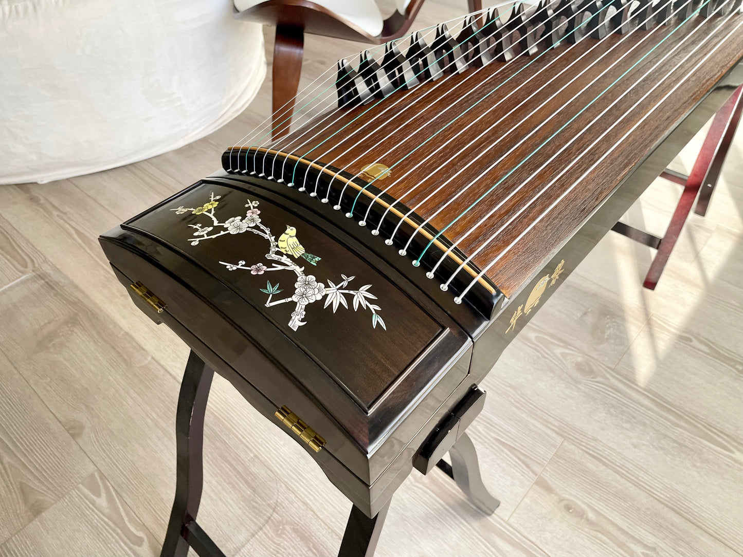 Huali Guzheng 上海华黎古筝 Ebony Wood 黑檀 with shell inlay birds and flowers 贝雕鸟语花香