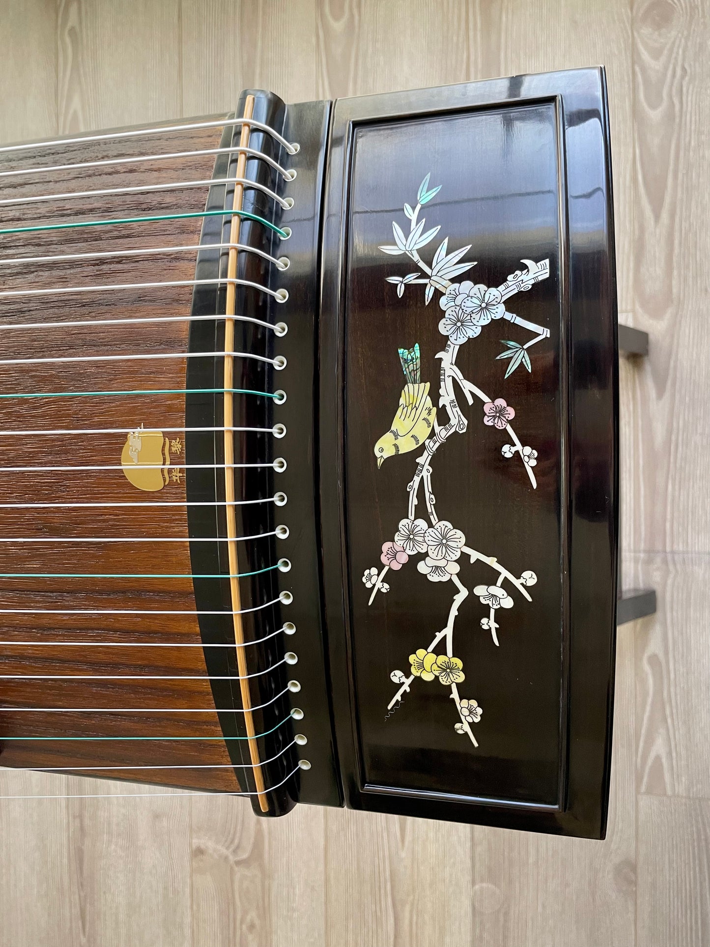 Huali Guzheng 上海华黎古筝 Ebony Wood 黑檀 with shell inlay birds and flowers 贝雕鸟语花香