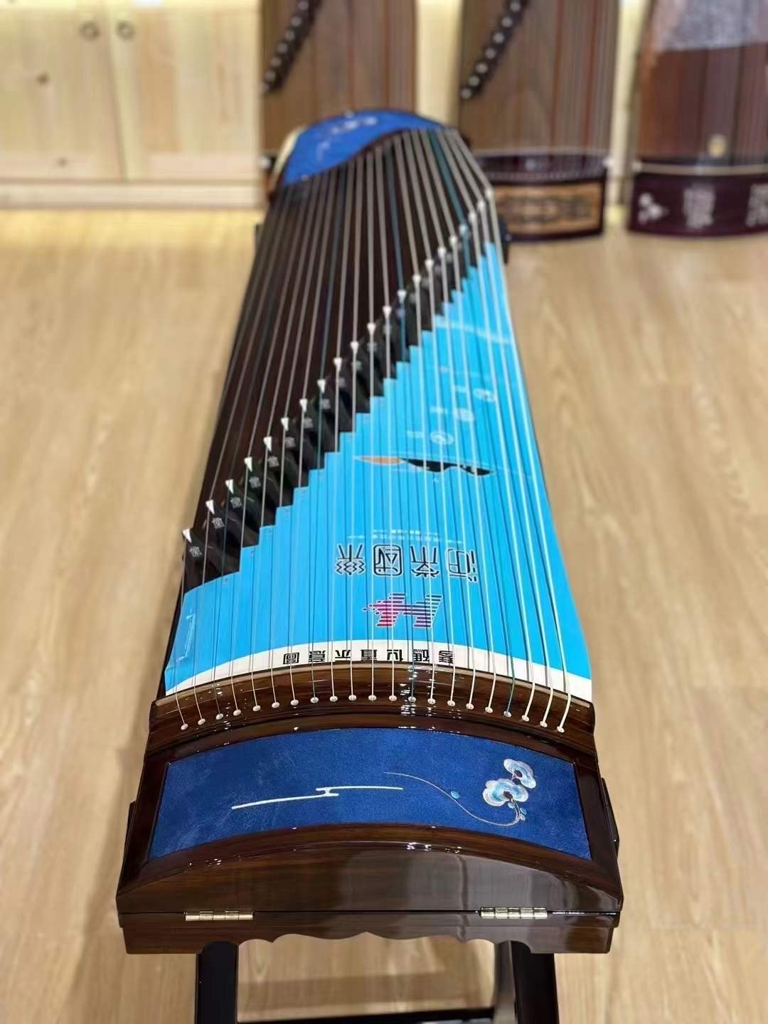 Haitang Guzheng 海棠国乐古筝 carved paulownia with embroidery 刺绣挖筝 Ruyi 如一