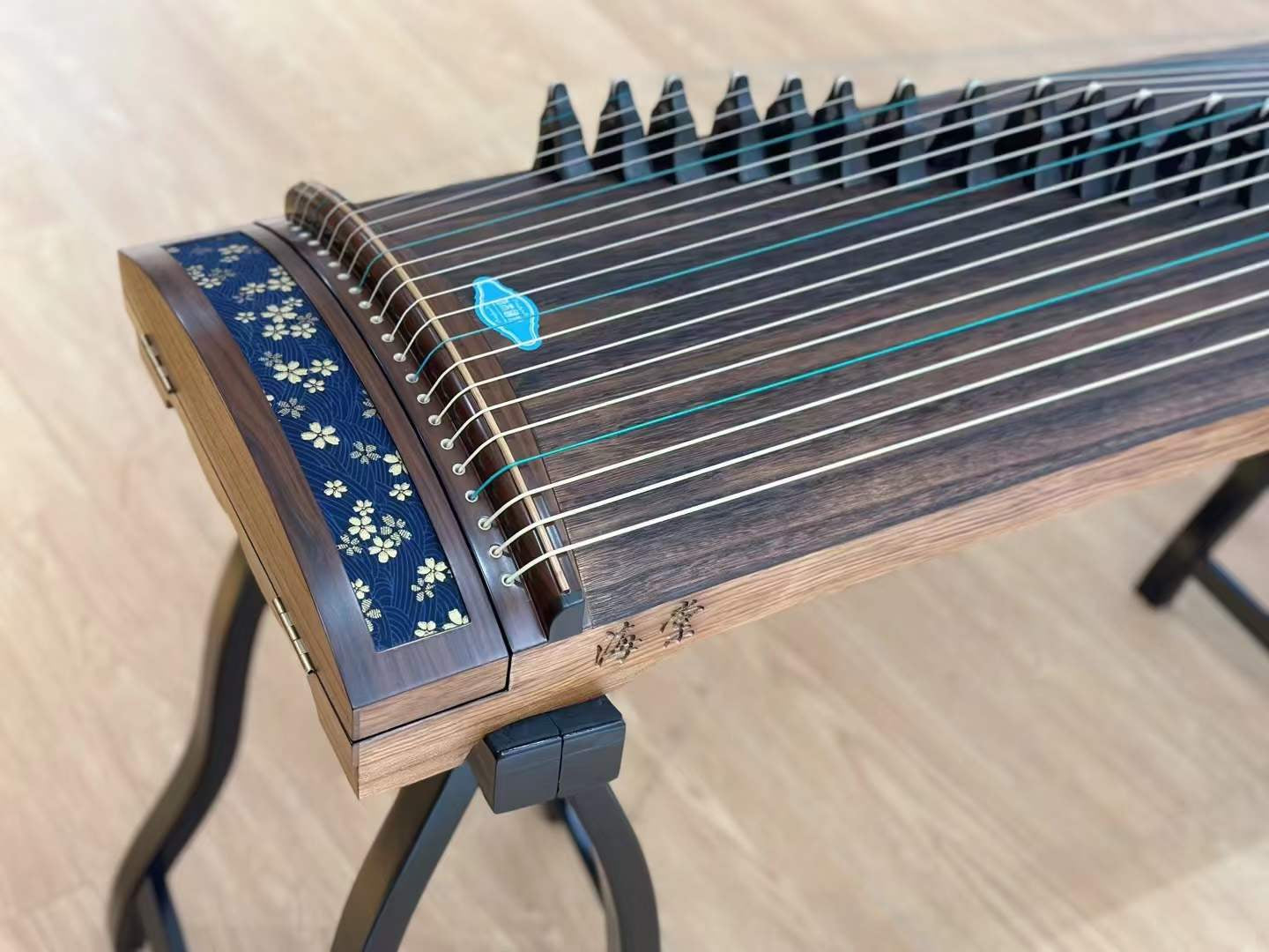 Haitang Guzheng 海棠国乐古筝 135cm Jinhui 锦辉